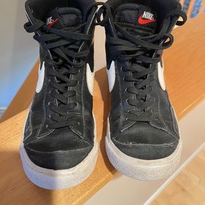 Boys Nike Blazer Mid 77 sneaker